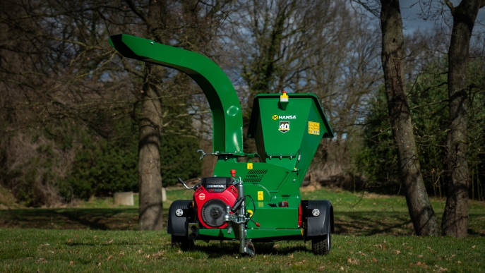 Wood chipper with petrol engine - on axle Hansa C21